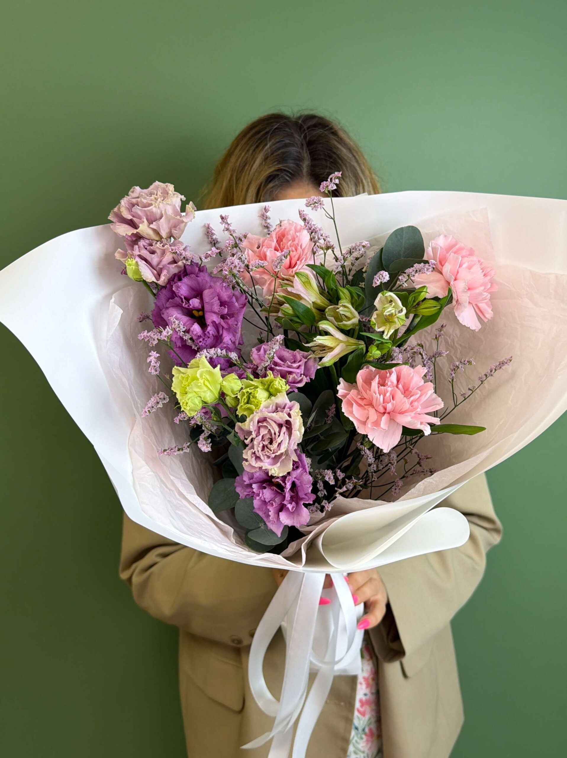 Эустома лавандовая с диантусом и альстромерией, лимониумом + эвкалипт, арт. 246 — изображение 2